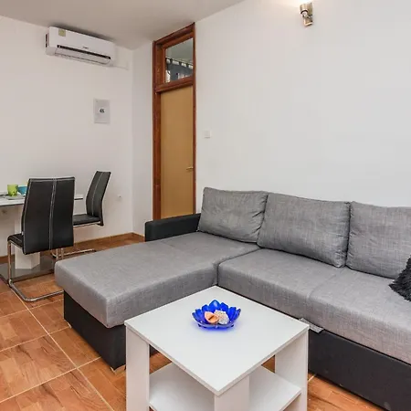 Lejlighed Bilic 1 By Interhome *